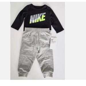 Infant baby boy 9M 2pc set Nike long sleeved Top + pants Black Gray